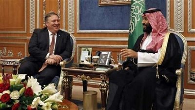 بالصور.. ولي عهد السعودية يبحث مع بومبيو تطورات الأوضاع الإقليمية والدولية