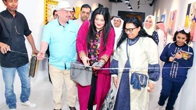 بالصور.. شاليمار شربتلي تفتتح معرض كرنفال الزينة بالسعودية