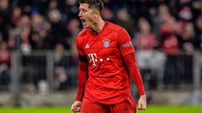 ليفاندوفسكي يقود بايرن ميونخ لفوز صعب على باديربورن بالدوري الألماني