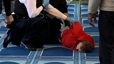 إمام المسجد المطعون في لندن يثير الدهشة.. ومفاجأة عن علاقته بحادثة الأميرة ديانا