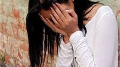 القبض على فتاة حاولت بيع طفلتها بالسوق مقابل 12 ألف جنيه