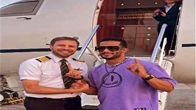 وصول  محمد رمضان السعودية لإحياء حفل العيد.. فيديو