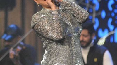 شيرين عبد الوهاب تشارك كاظم الساهر حفل أبو ظبي في هذا الموعد