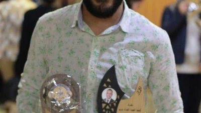 بيتر يعقوب من مهندس شبكات لأفضل ممثل مسرحي صاعد