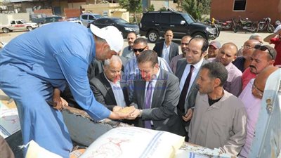 محافظ المنوفية يتفقد صومعة شبين الكوم المعدنية لمتابعة استئناف أعمال توريد القمح