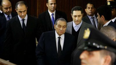 ثلاثون عامًا في حكم مصر.. هكذا جاءت مسيرة حسني مبارك