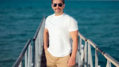 هاني سلامة في إطلالة صيفية عبر الانستجرام