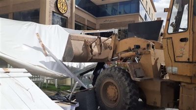 جهاز مدينة الشيخ زايد يشن حملة لإزالة التعديات والإشغالات بالمولات التجارية