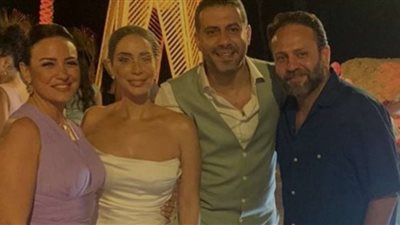 ريهام عبدالغفور تهنئ محمد فرج وبسنت شوقى بحفل زفافهم