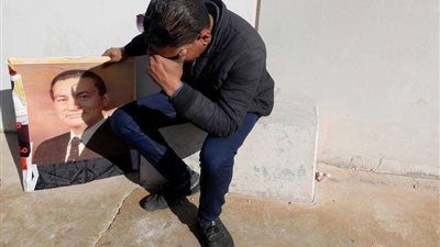 الشعب يودع رئيسه لثلاثين عامًا.. لحظات مؤثرة من جنازة مبارك 