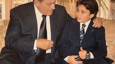 عمر علاء مبارك ينعي وفاة جده: 