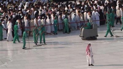 عاجل| السعودية تُصدر قرارات قوية بشأن الحرم المكي بعد انتشار فيروس كوورنا