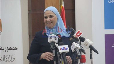 وزيرة التضامن الاجتماعي تُصدر قرار هام بشأن الرائدات الريفيات