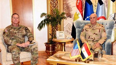 رئيس الأركان يلتقي قائد قيادة العمليات الخاصة المشتركة الأمريكية