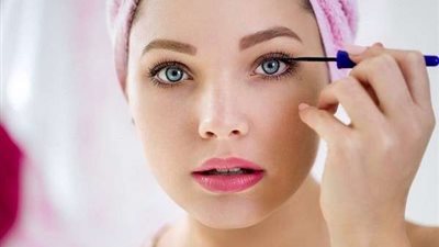 8 كوارث من الإفراط في استخدام المكياج.. تعرفي عليها