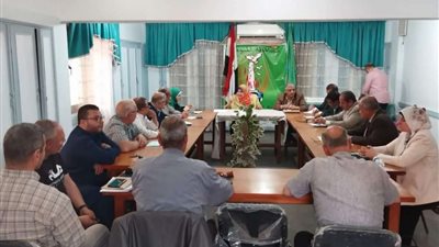 قرني.. تناقش استعدادات الإدارات التعليمية لعقد الاختبارات الالكترونية للصفين الأول والثاني الثانوي