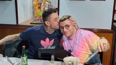 مع طعام كوري.. أحمد الفيشاوي وشقيقه عمر في أحدث ظهور لهم سوياً