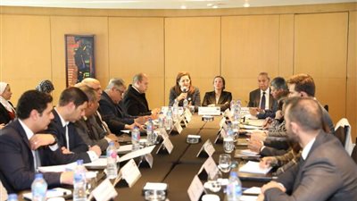 محافظ القليوبية يشارك فى اجتماع بعثة البنك الدولي لمناقشة تلوث الهواء