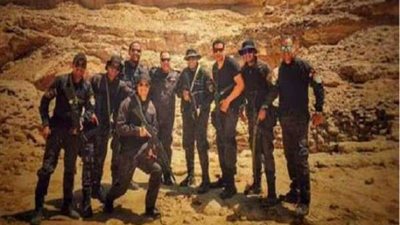 بسبب الحادث الإرهابي.. مذيعات القنوات الفضائية يظهرن بملابس سوداء (فيديو)