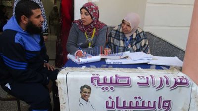 محافظ بني سويف: الكشف على أكثر من  1700 مواطن بكفر الجزيرة