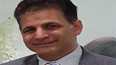 بهجت العبيدي: المصريون بالخارج ضربوا مثلاً في الوفاء بعد وفاة حسني مبارك