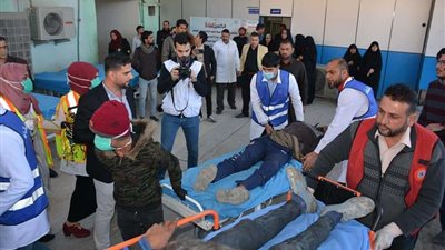 شاهد.. تدريب ميداني داخل مستشفى النجف يخدع محتجي العراق