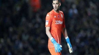 بسبب العنصرية.. إيقاف حارس ليدز يونايتد 8 مباريات