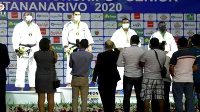 وسط  إستقبال حافل .. بعثة 