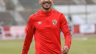 الى الدوري التركي .. محمد شريف يطلب من وكيله حسم رحيله من الأهلي