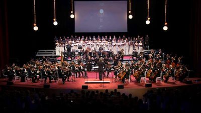 مدبولي يشهد عرض سينمائي في دار الأوبرا التونسية بعنوان 