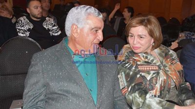 فاروق حسني وزاهي حواس يحتفلان بالعرض الأول لـ