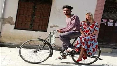 شاهد ردة فعل إيفانكا ترامب بعد مداعبة الشعب الهندي لها بصور 