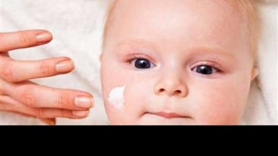 نصائح ذهبية للاعتناء ببشرة طفلك في فصل الصيف