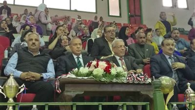 محافظ القليوبية يشهد مراسم تسليم كأس المحافظ لكرة القدم النسائية