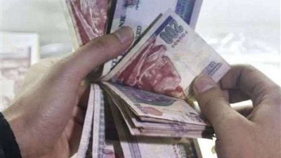 خطوات جهنمية لكشف الفلوس المزورة