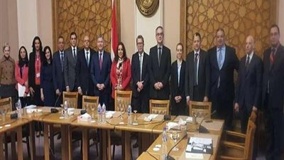 مساعد وزير الخارجية للشئون الأمريكية تتشاور العلاقات الثنائية مع وفد كندي