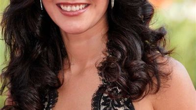 قصة الأصول اليهودية للفنانة بسمة.. والدها يعمل بالصحافة وجدها سياسي شهير