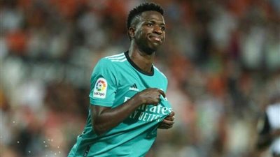 فينيسيوس  يقترب من تجديد عقده مع ريال مدريد