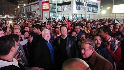 عمال الزمالك يفاجئون مرتضى منصور (فيديو)