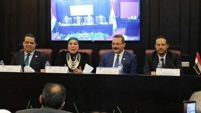 وزيرة التجارة والصناعة في ضيافة 