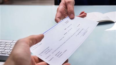 تعرف على الفرق بين الشيك وايصال الامانه وإزاي تكتبها صح