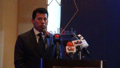 صور.. وزير الرياضة يحضر تكريم اللجنة الأولمبية لرئيس الاتحاد الدولي لليد