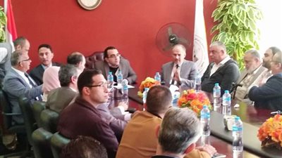 نائب محافظ الإسماعيلية يستعرض الآليات التنفيذية لعقد عدة ندوات تثقيفية حول الطب الوقائي