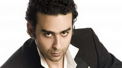 موعد ومكان عزاء والد أحمد عزمي