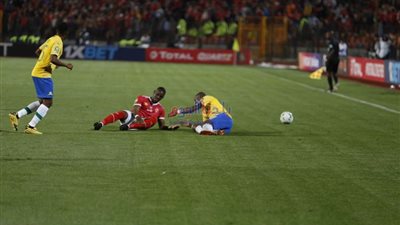 لاعب صن داونز: 