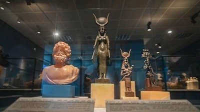 بالصور.. يستقبل متحفي مطار القاهرة الدولي الزائرين من مسافري الترانزيت بمناسبة مرور عام على افتتاحهما