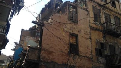 إصابة 7 أشخاص إثر انهيار عقار بالإسكندرية