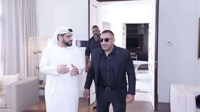 بالصور.. أحمد السقا يقدم واجب العزاء فى وفاة الشيخ خليفة بن زايد بسفارة الإمارات