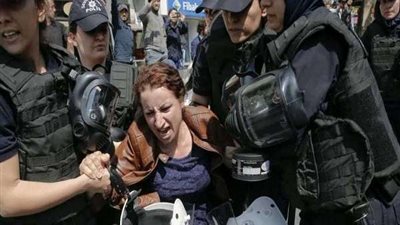 في اليوم العالمي للمرأة.. محامية تكشف اضطهاد أردوغان للنساء