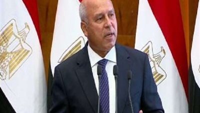 مفيش بيع.. كامل الوزير: الشركة القابضة واحدة والدولة تشرف وتراقب على مؤسساتها 